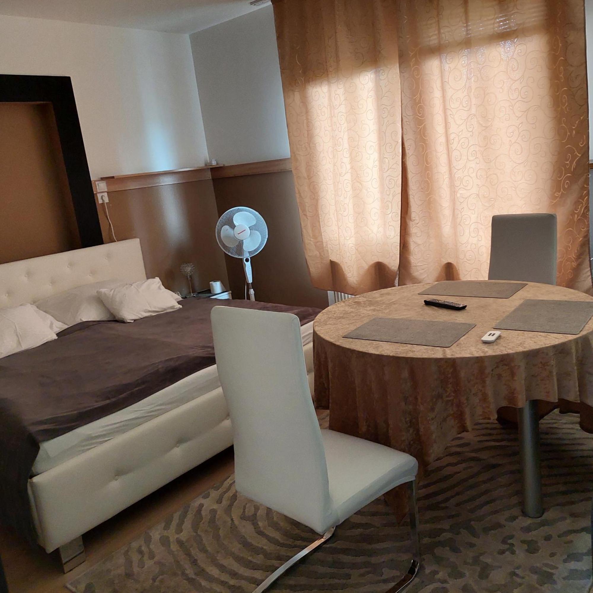 Ujszeged Apartman Exterior foto